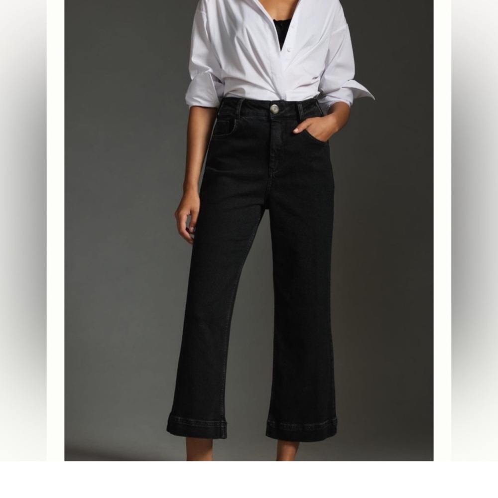 The Skipper Pilcro high rise wide leg jeans. Size 27.